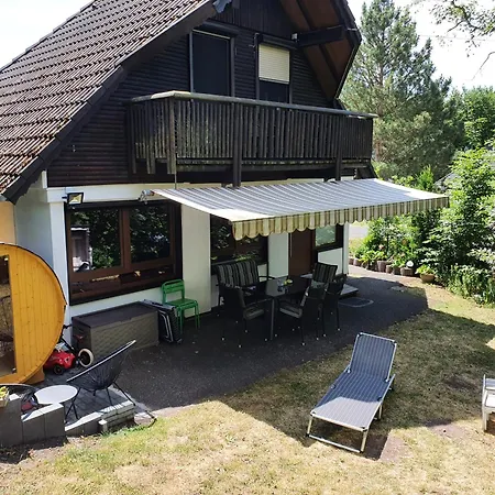 Familienfreundliches Modernes Mit Fasssauna Frielendorf